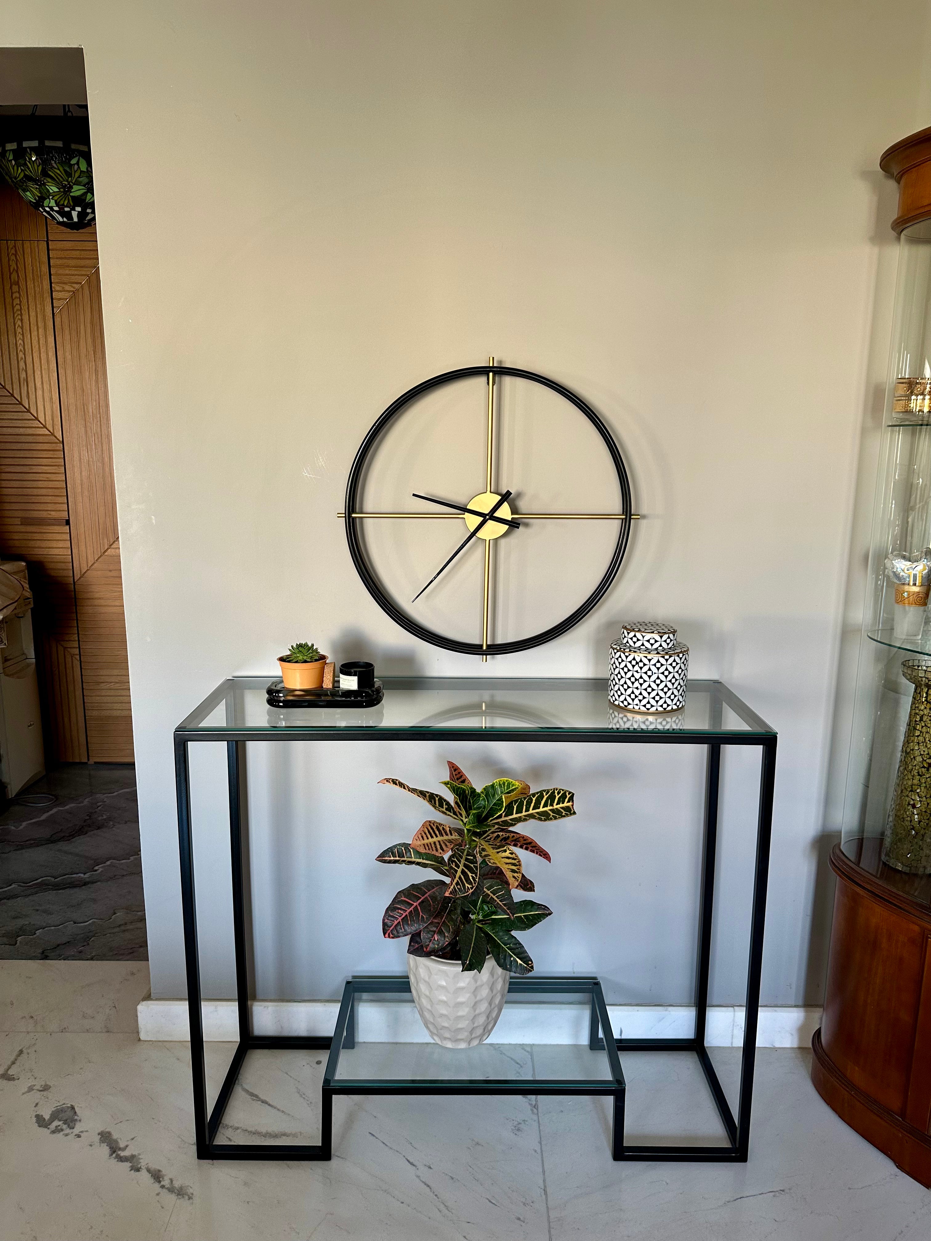 Black Aura – Console Black